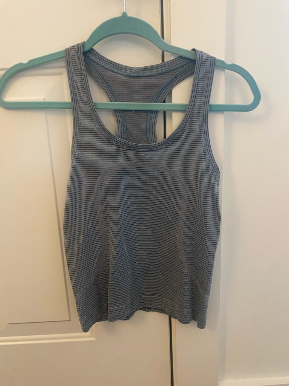 Lululemon Swiftly Tech Cropped Tank Size 2